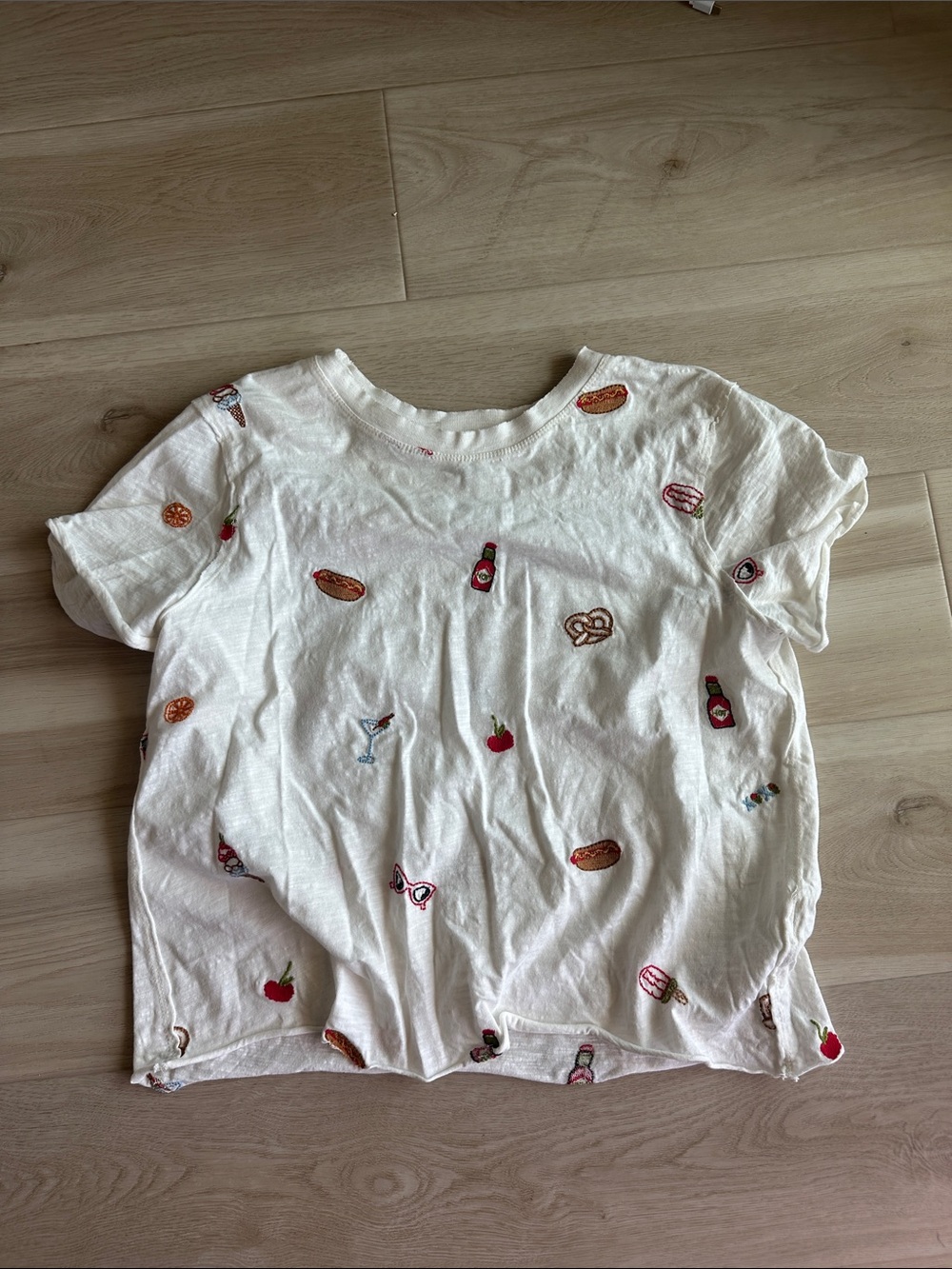 Maeve White Short Sleeve Tee with Multicolor Snack Embroidery